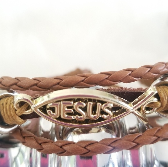 Tan boho gold JESUS bracelet - Picture 3 of 3